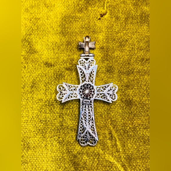Vintage Victorian Revival Sterling Silver Filigree Cross Pendant w/Accent Stones - Picture 5 of 13